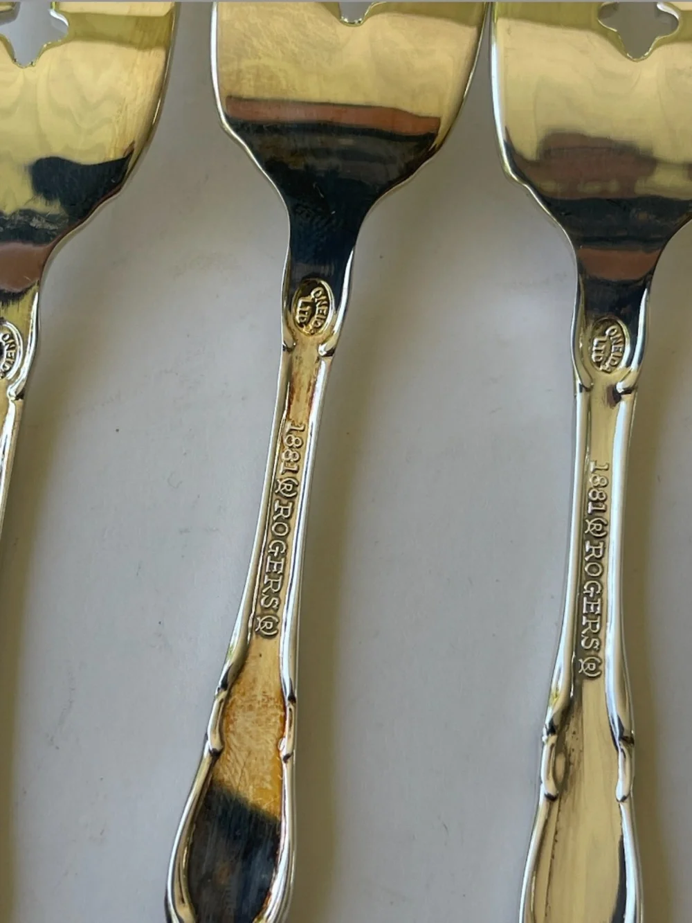 Oneida 57 pieces